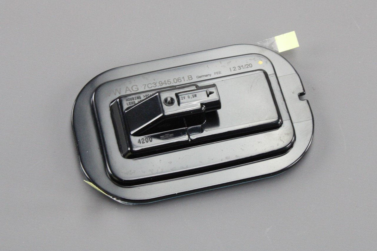 VW Crafter 2017-onward Amber side marker light 7C3945061B