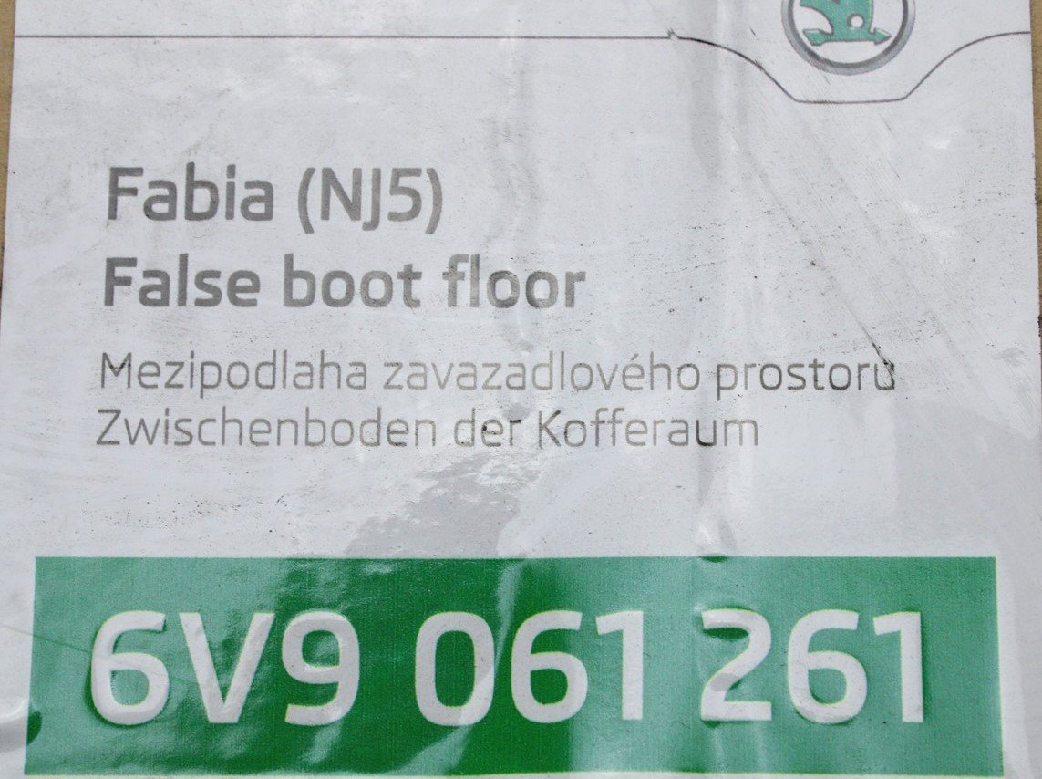 Skoda Fabia estate 2015-on variable loading boot floor 6V9061261