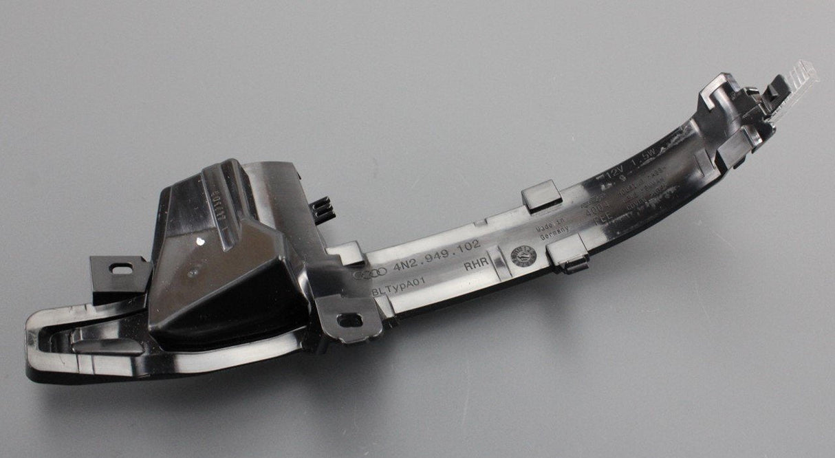 Audi A6 A7 A8 RS6 RS7 RHD wing mirror indicator lens (right) 4N2949102