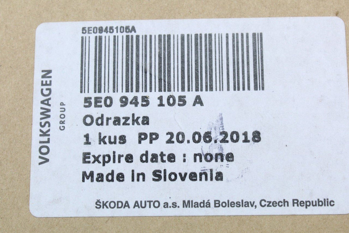 Skoda Octavia VRS 2013-20 Rear bumper reflector (left) 5E0945105B