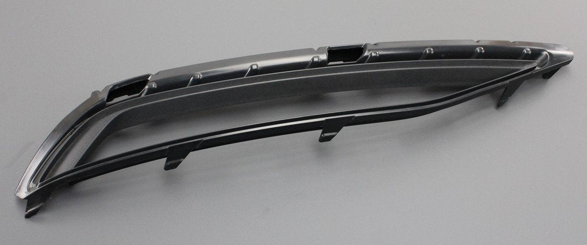 Audi Q7 4M 2016-on front air guide bumper trim (right) 4M0807158A, view 1