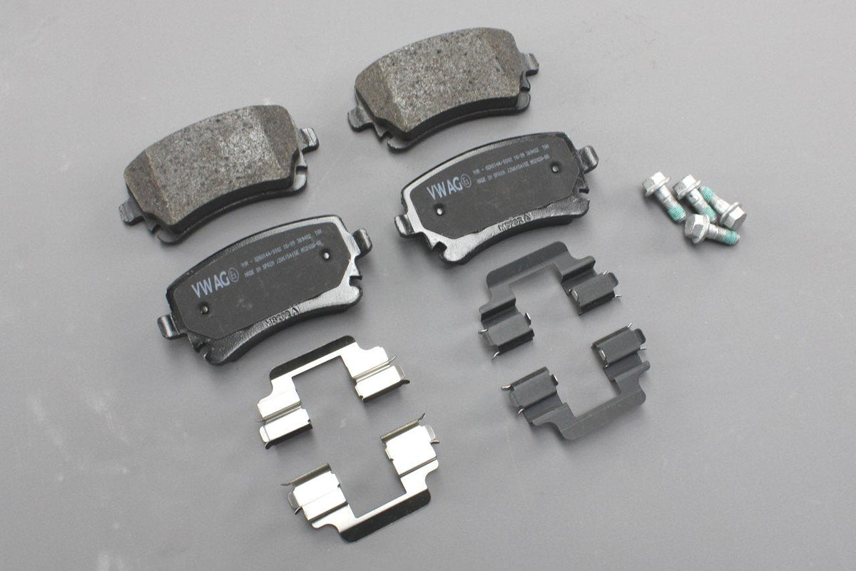 VW Transporter T5 T5.1 2004-15 set of brake pads 294mm (rear) JZW698451L, view 1