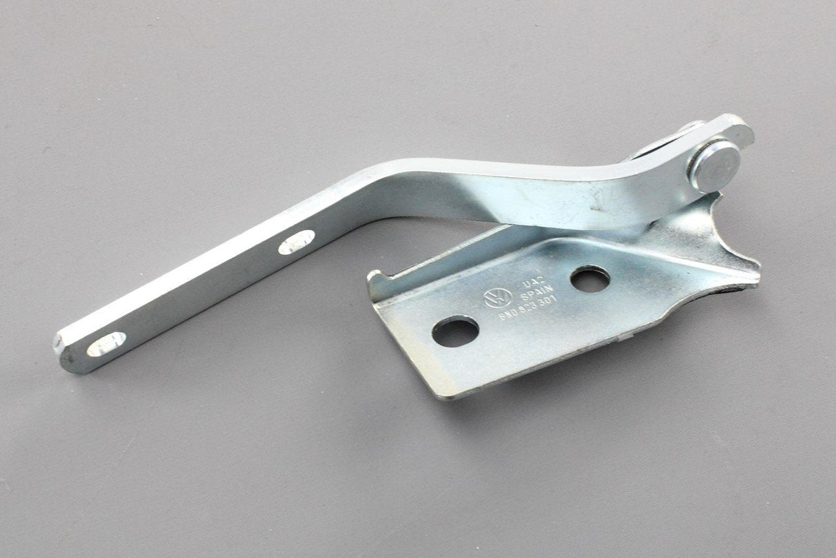 VW Polo 6N/2 1995-2000 bonnet hinge (left) 6N0823301
