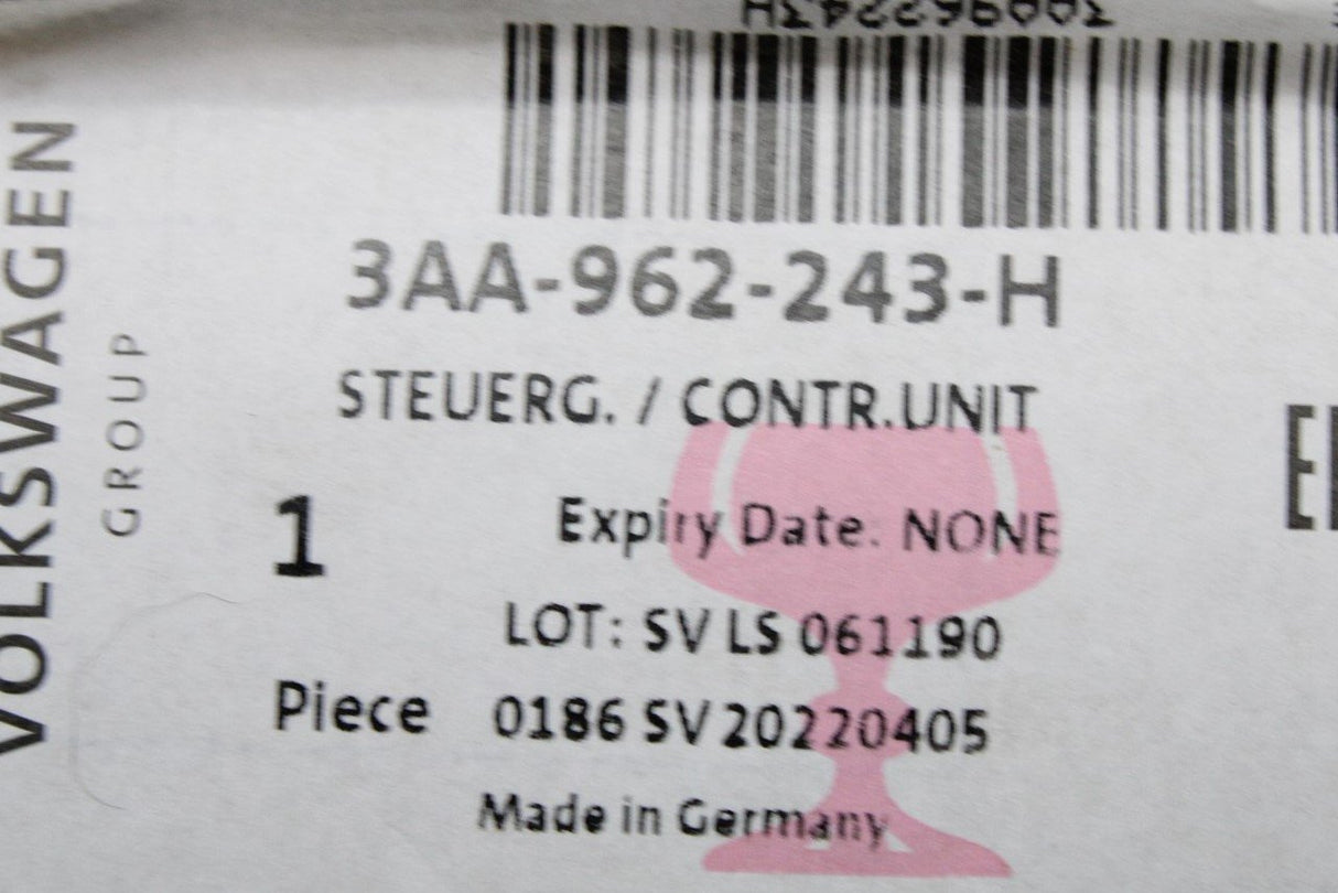VW Passat Audi A4 A5 RS4 RS5 16-on boot opening control unit 3AA962243H