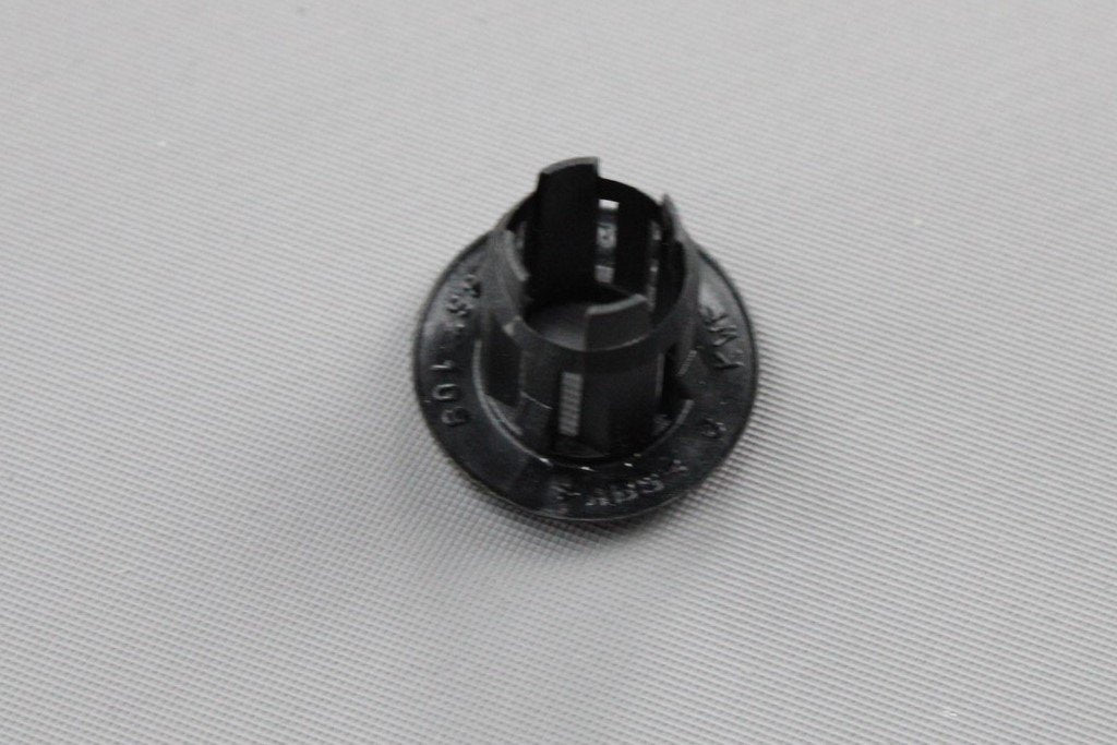 VW Golf MK4 Bora Passat door card lock pin surround black 3B4867109 01C