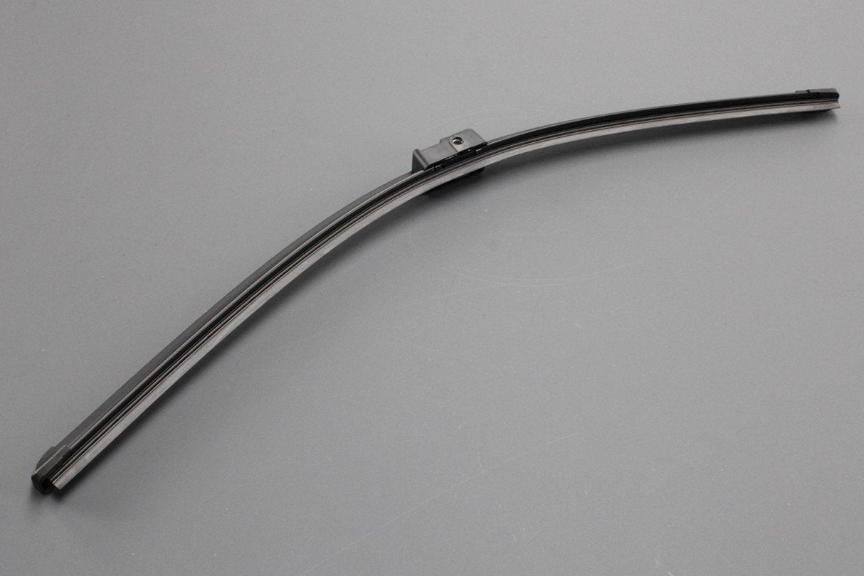 VW Passat B5 00-05 Skoda Superb 02-08 RHD wiper blade (left) 3B2955425E