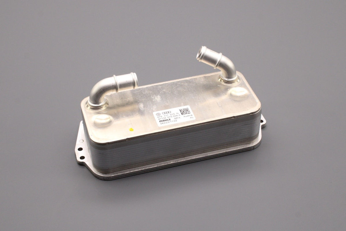 Audi RS6 2013-2018 RS7 2014-2018 4.0 TFSI engine oil cooler 079117015N, view 1