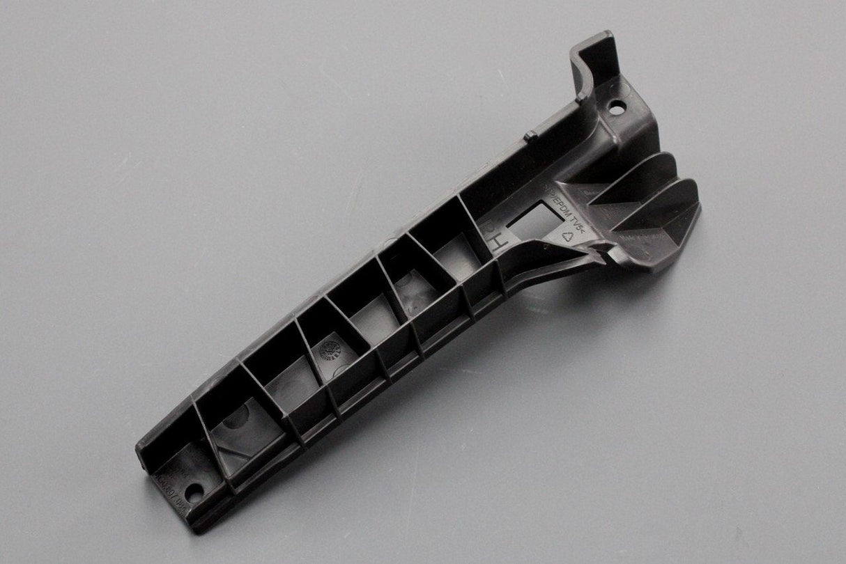 Audi A6 S6 2015-2018 bumper bracket adapter (front right) 4G0807084A