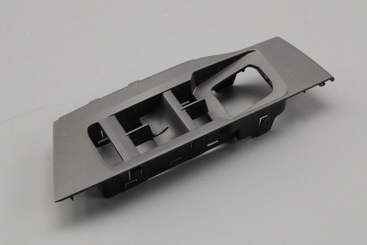 VW Polo T-Cross window switch trim surround (front right) 2G2867256L 82V