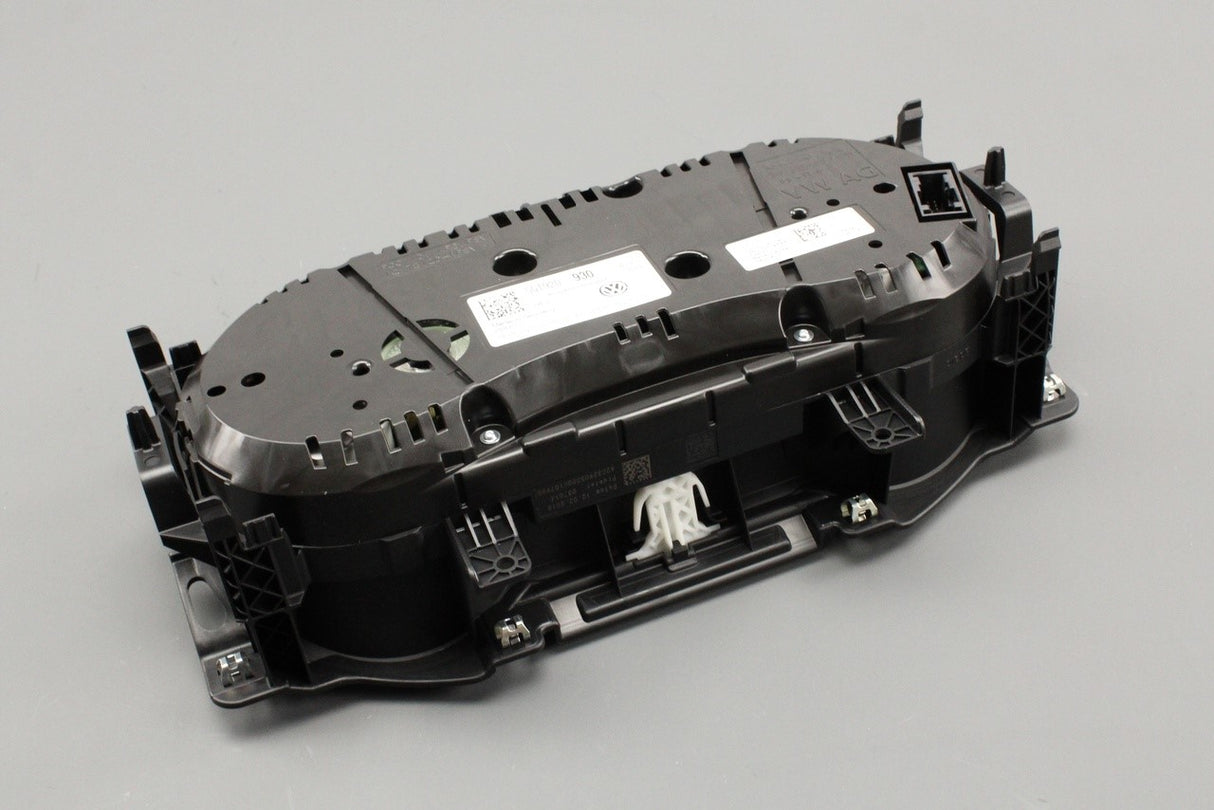 VW Golf MK7 13-16 dashboard instrument cluster (petrol 160mph) 5G1920930