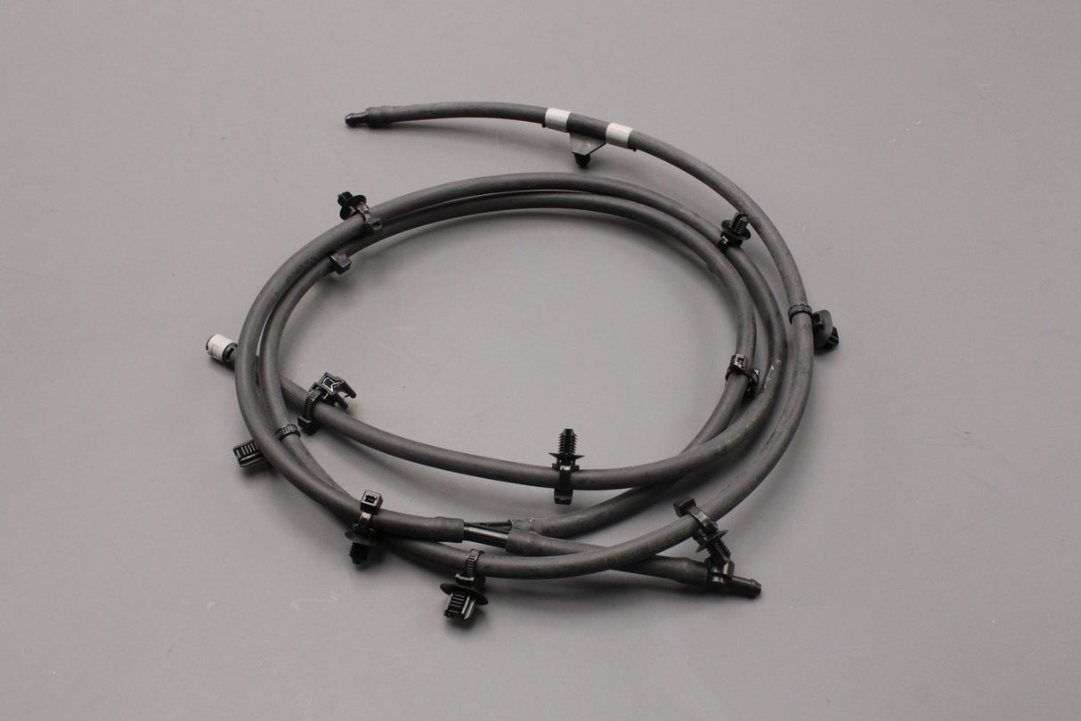 Jaguar E-Pace 2017-on screenwash hose (upper) J9C13798