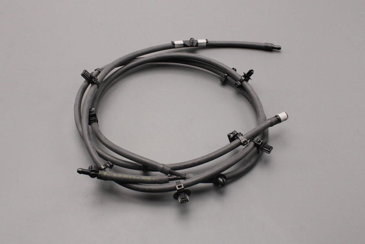 Jaguar E-Pace 2017-on screenwash hose (upper) J9C13798