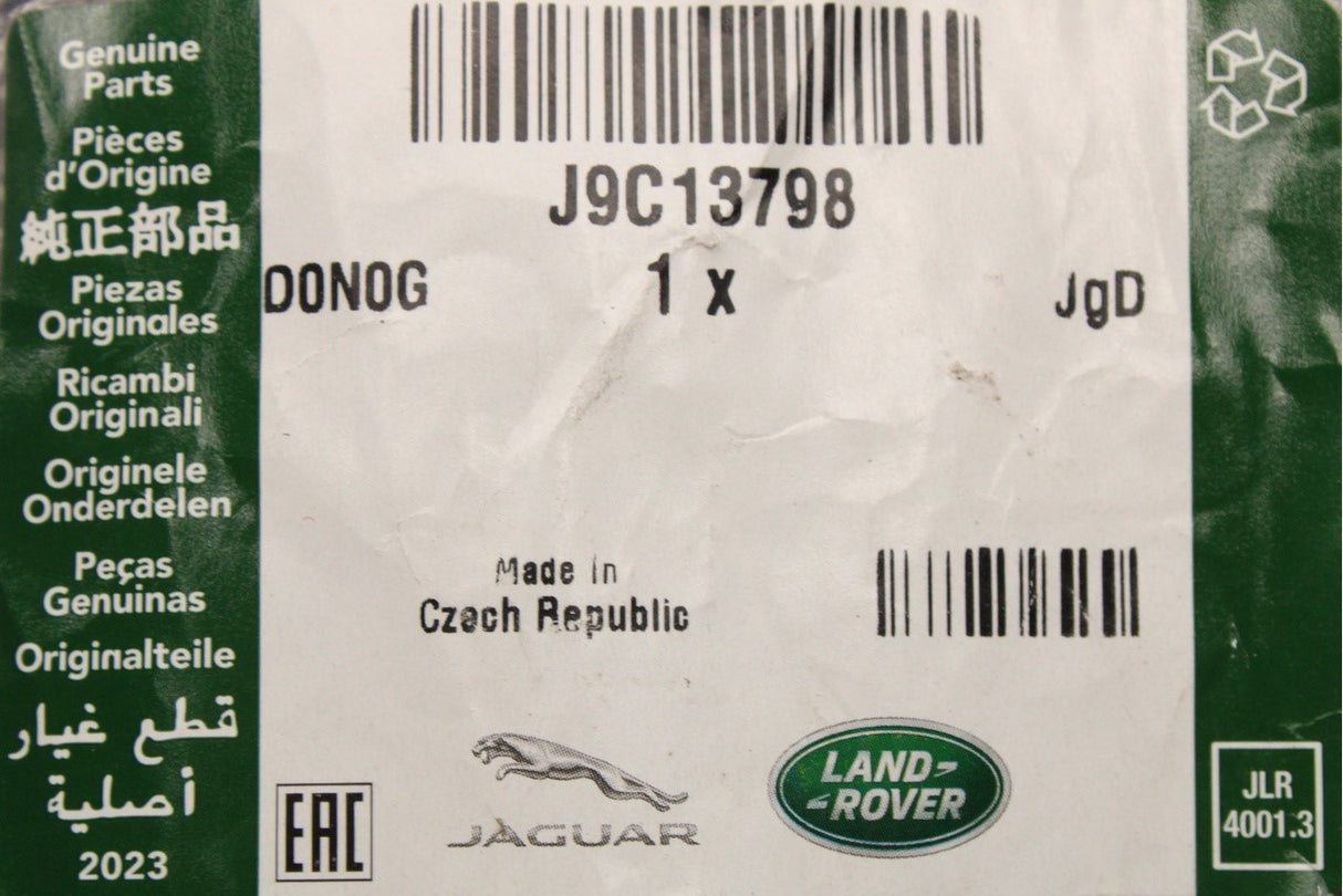 Jaguar E-Pace 2017-on screenwash hose (upper) J9C13798