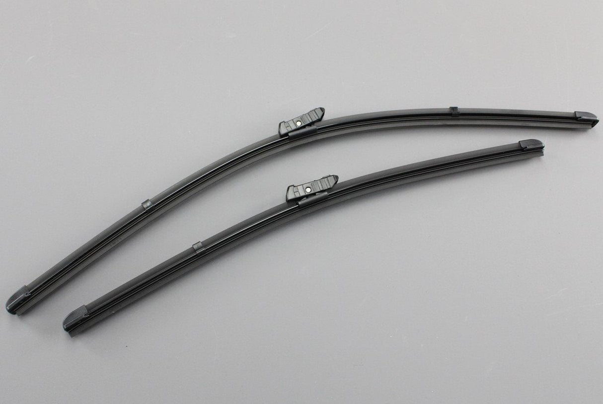 VW Passat CC / CC 2009-2017 front wiper blades set RHD 3C8998002A