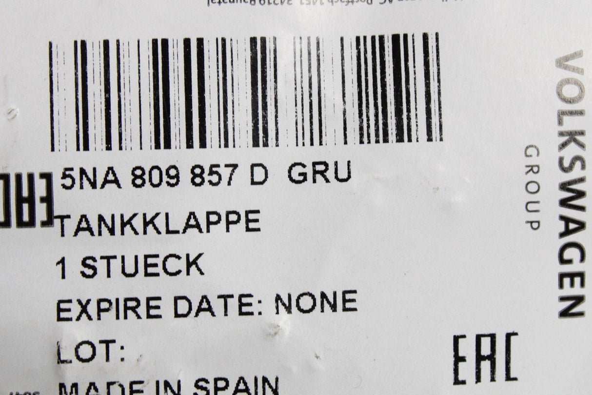 VW Tiguan 2016-on fuel filler door with housing (primed) 5NA809857D GRU