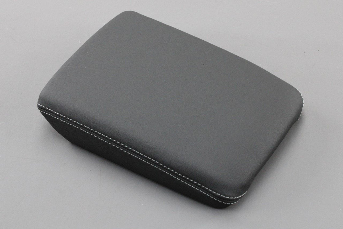 Audi A4 S4 RS4 B9 A5 S5 RS5 front centre leather armrest 8W0864207F GKU, view 1
