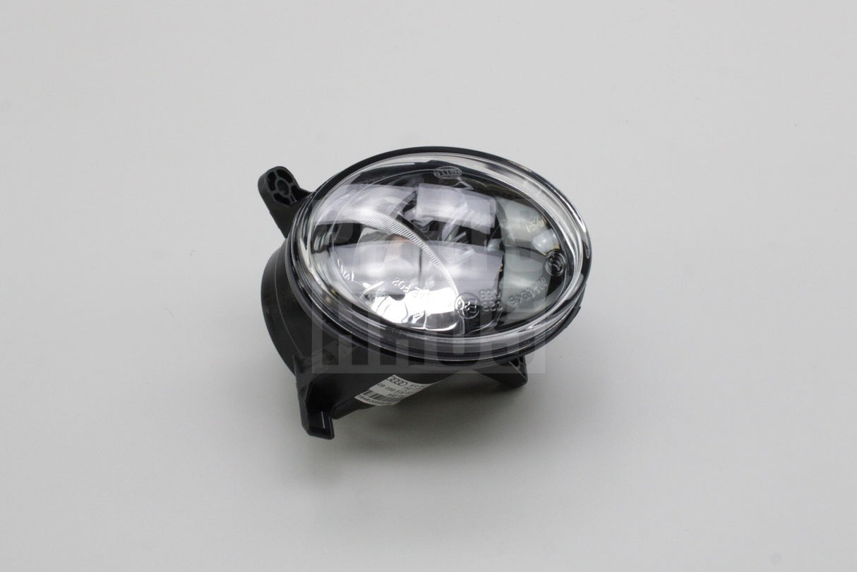 Audi A4 A6 Q5 SEAT Exeo 2008-2017 halogen fog light (left) 8T0941699J