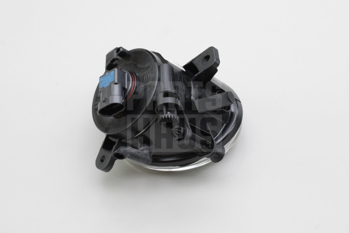 Audi A4 A6 Q5 SEAT Exeo 2008-2017 halogen fog light (left) 8T0941699J