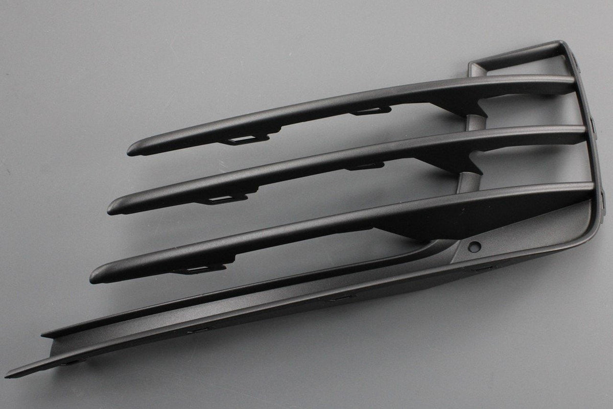 VW Golf MK7 GTI 13-17 fog light vent grille (front left) 5G0853665E 9B9, view 1