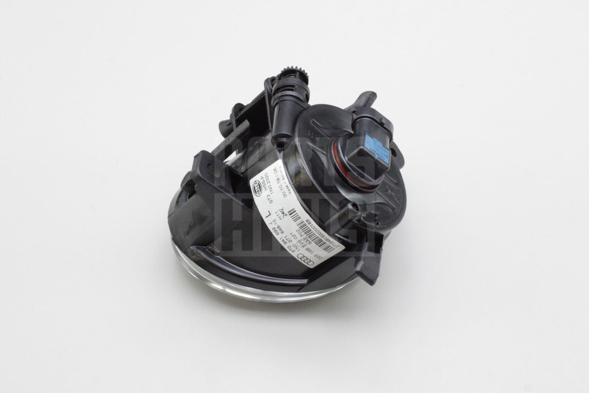 Audi A4 A6 Q5 SEAT Exeo 2008-2017 halogen fog light (left) 8T0941699J
