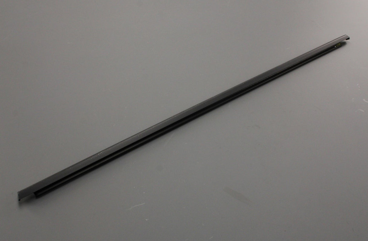 VW Polo AW 2018-on rear window exterior slot seal (right) 2GS839478C 5AP