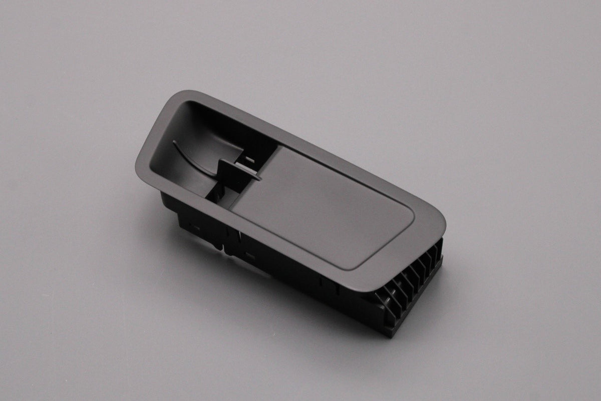 VW Golf MK7 MK7.5 13-20 window switch trim (front right) 5G2867255B 81U, view 1