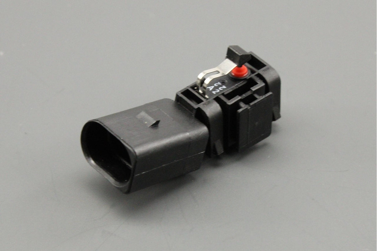 VW Jetta 2006-2010 Polo 9N3 2005-2010 boot lid micro-switch 1T0962103