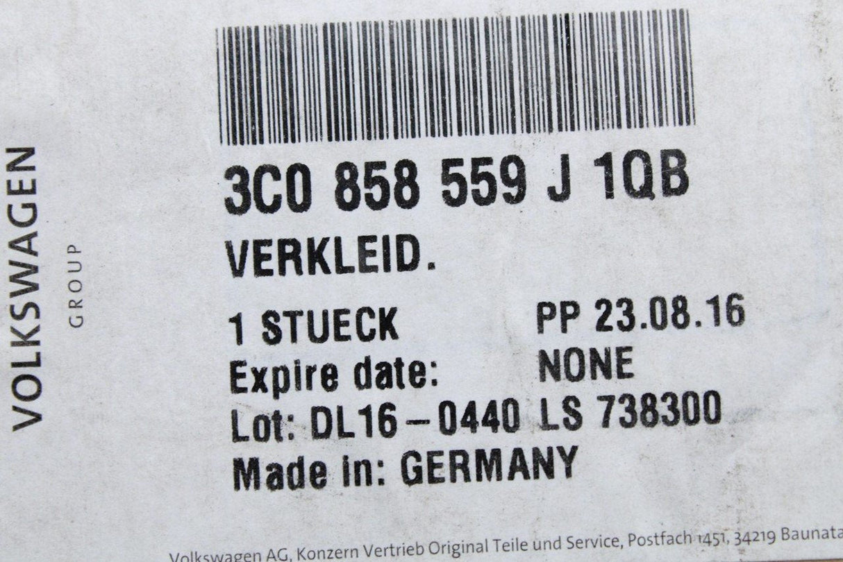 VW Passat B6 B7 Passat CC steering column trim (lower) 3C0858559J 1QB
