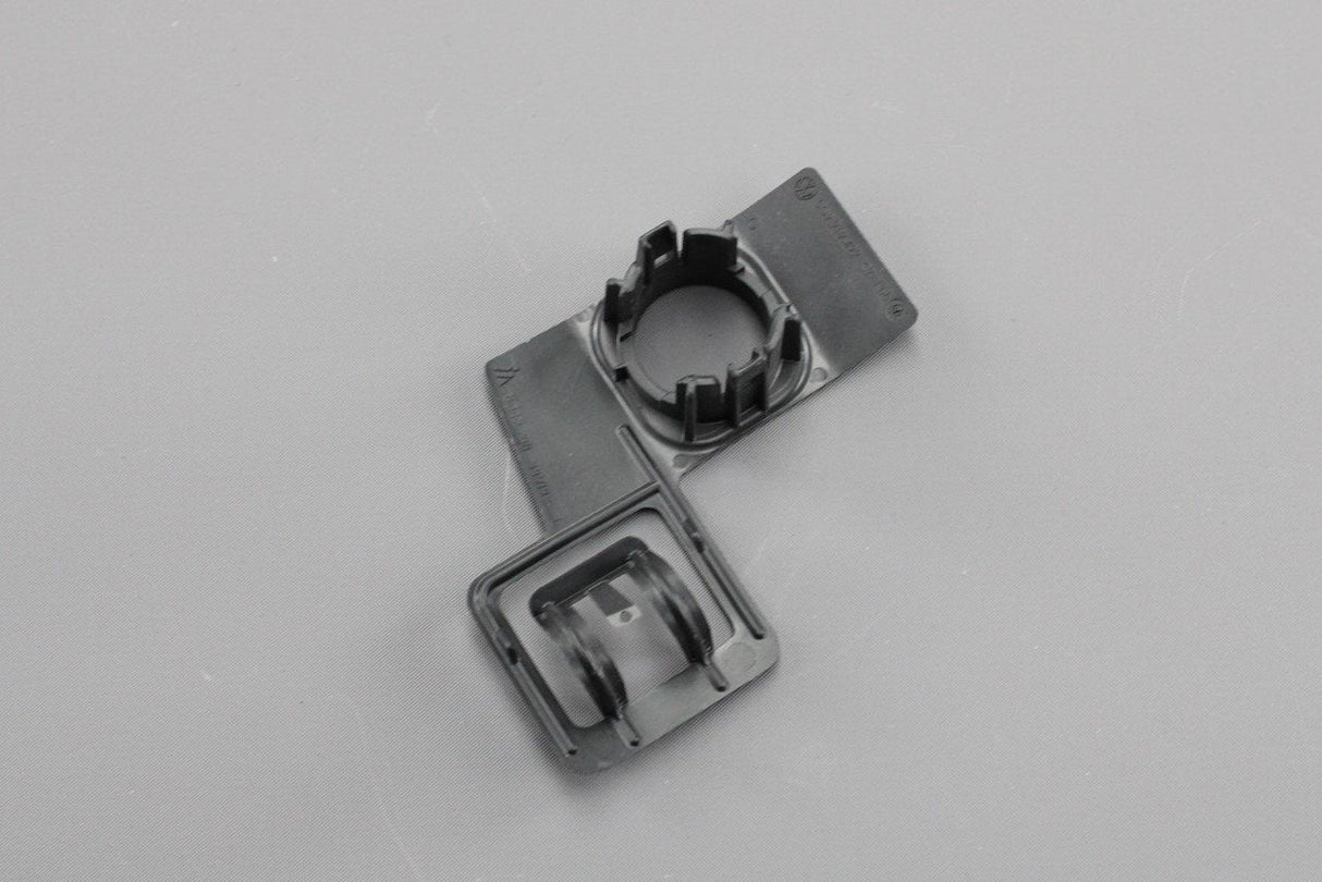 VW Golf Estate MK7 MK7.5 right rear parking sensor bracket 5G9919492