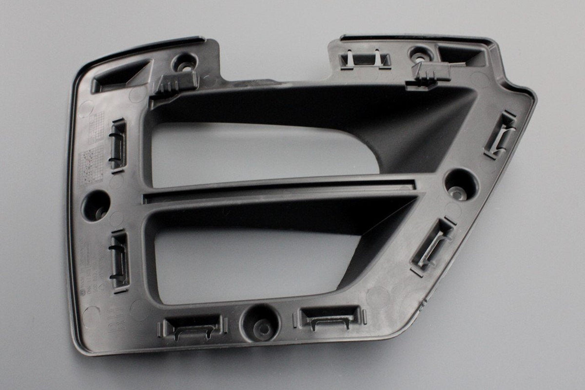 VW Golf MK7 R 2013-17 lower front grille housing (right) 5G0853950D 9B9, view 1