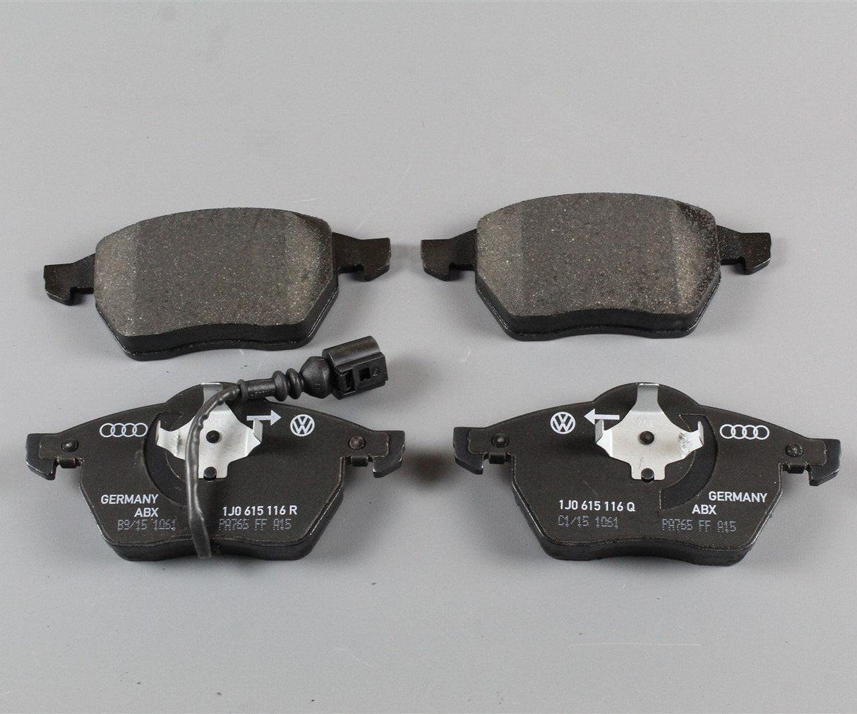 VW Golf MK5 MK6 Touran Octavia Yeti Leon front brake pads JZW698151B