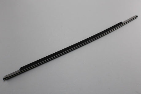 Volvo V40 Cross Country rear door window trim moulding (right) 31662592