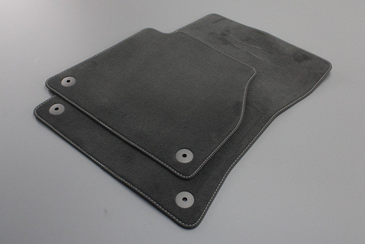 Audi e-tron 19-on front carpet floor mats (black/grey) 4KR863691 JTV, view 1