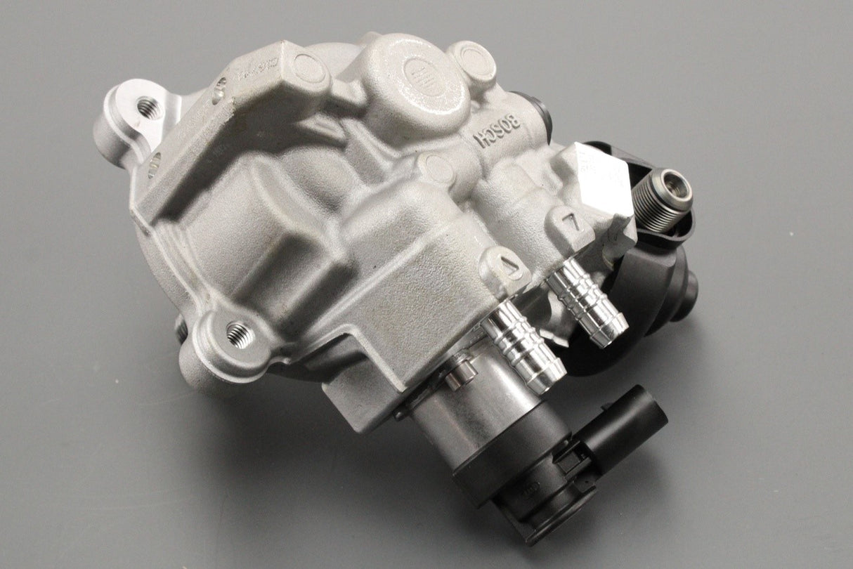 VW Audi  Skoda SEAT 13-on high pressure fuel pump (2.0 TDI) 04L130755E