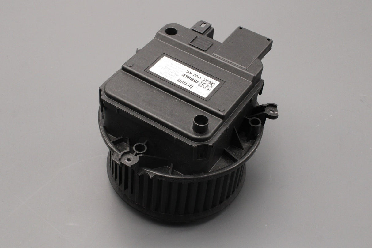 VW Touareg Audi A6 Q8 RS7 16-on heater blower fan motor (RHD) 4M2820021A