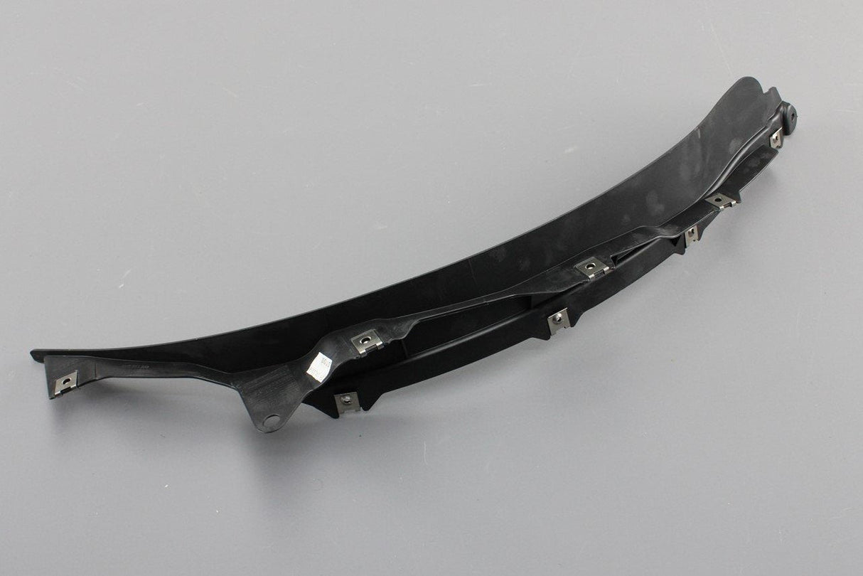 Audi Q8 2019-on right front wheel arch front section 4M8853888