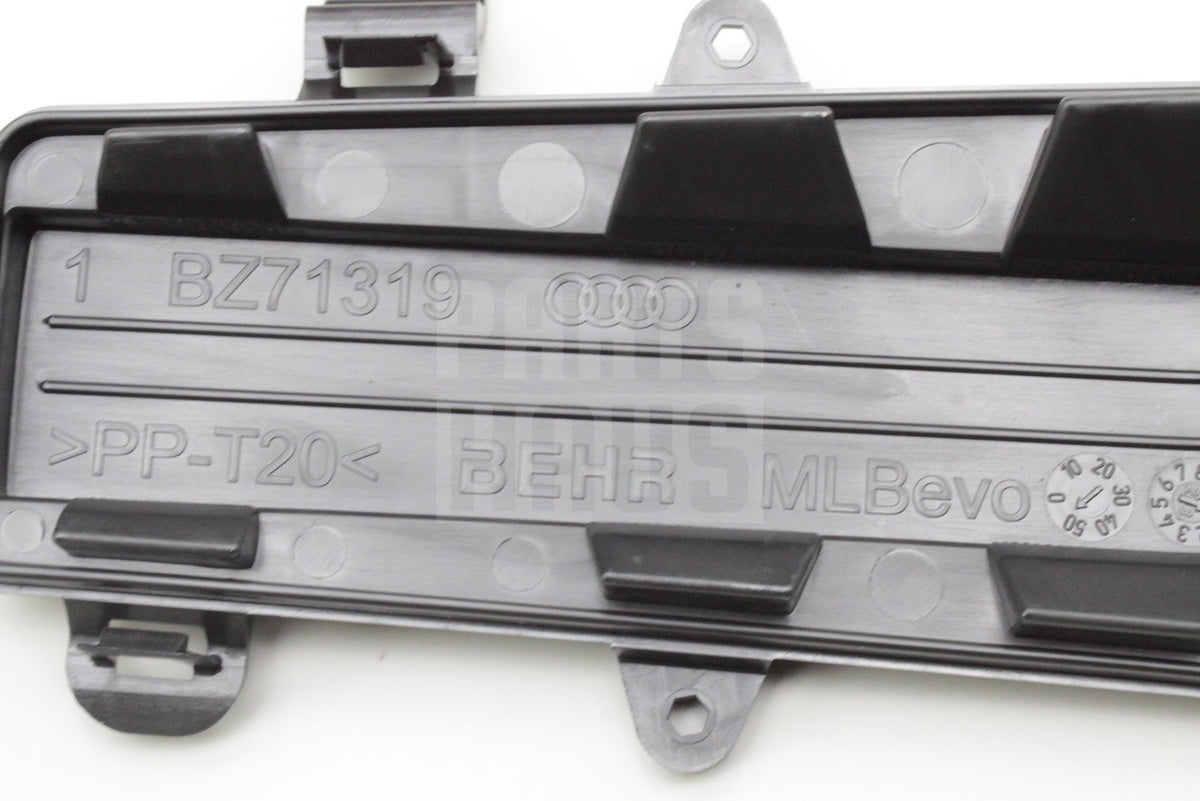 Audi A6 S6 A5 S5 RS5 Q5 Q7 Q8 VW Touareg pollen filter cover 4M2819422