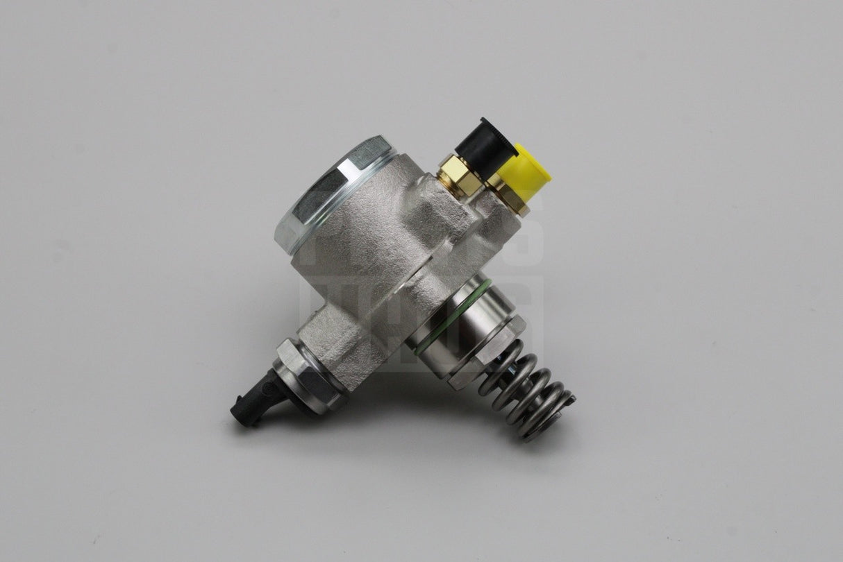 Audi RS4 B8 RS5 A8 4.2 V8 high pressure fuel pump 079127025AL