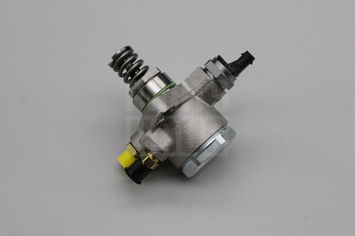 Audi RS4 B8 RS5 A8 4.2 V8 high pressure fuel pump 079127025AL