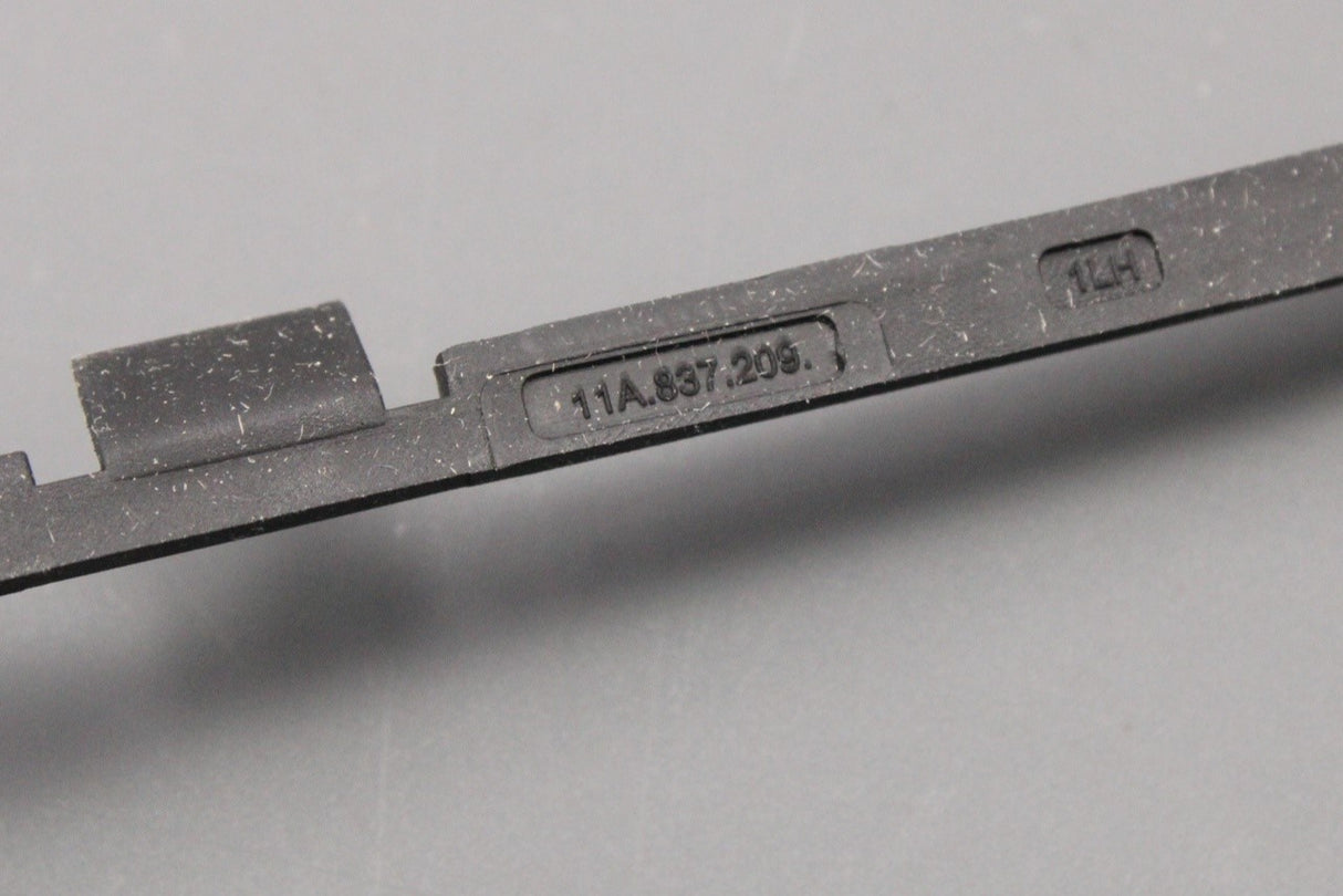 VW ID.4 ID.5 2021-on front door handle gasket (left) 11A837209C 9B9