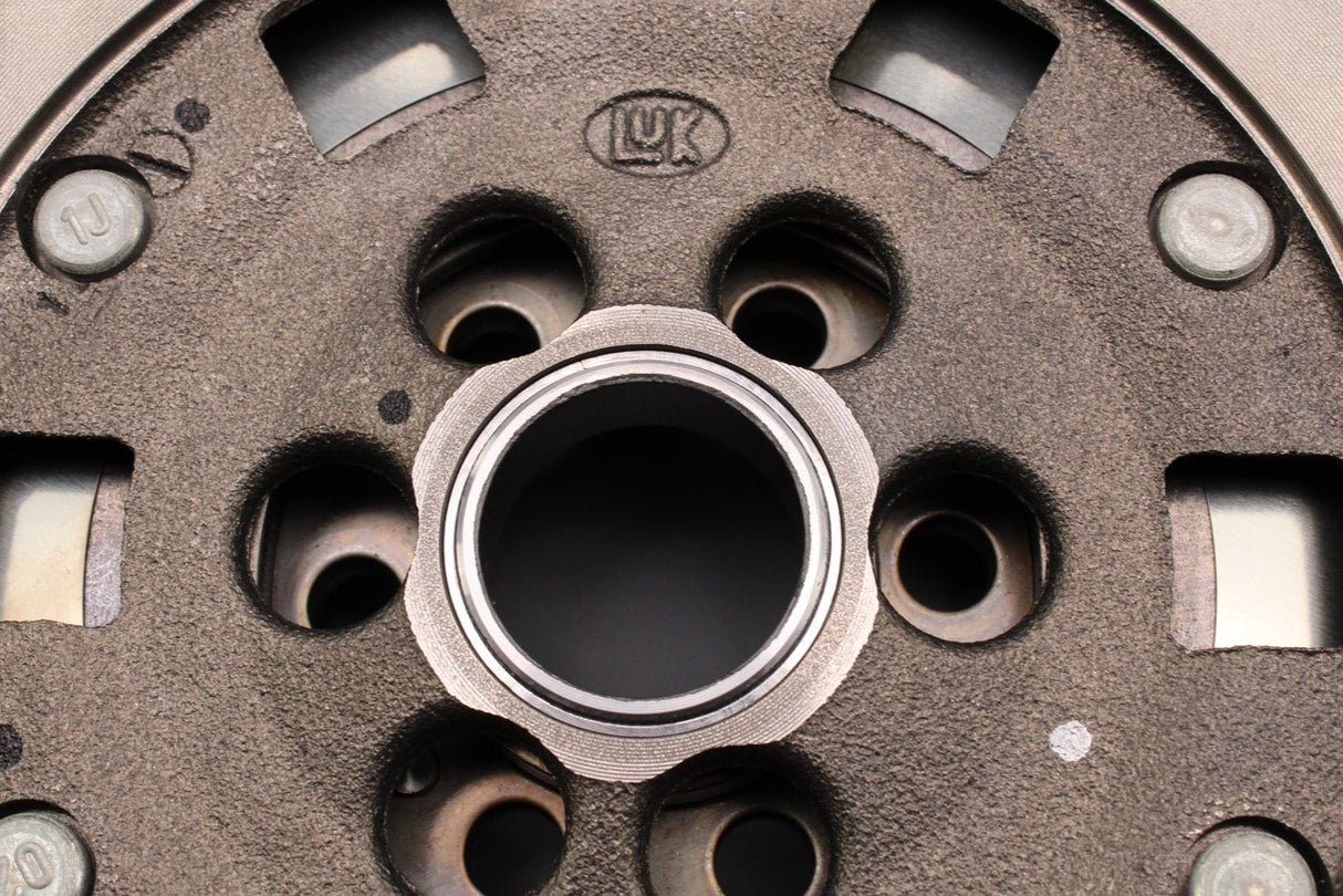 VW Caddy Audi Q3 Skoda 2017-on dual mass flywheel (6-speed) 05E105266E