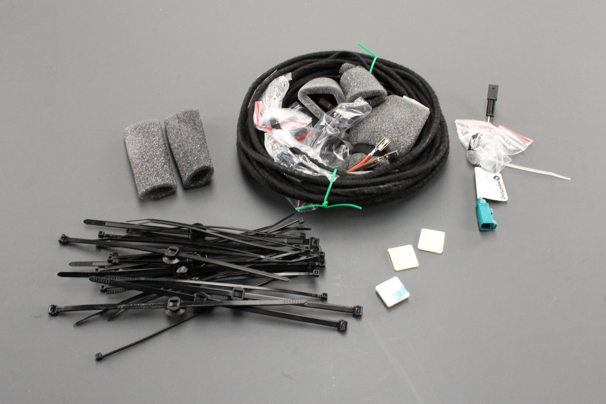 Audi A4 A5 RS4 2016-on accessory reversing camera wiring kit 8W5054733B, view 1