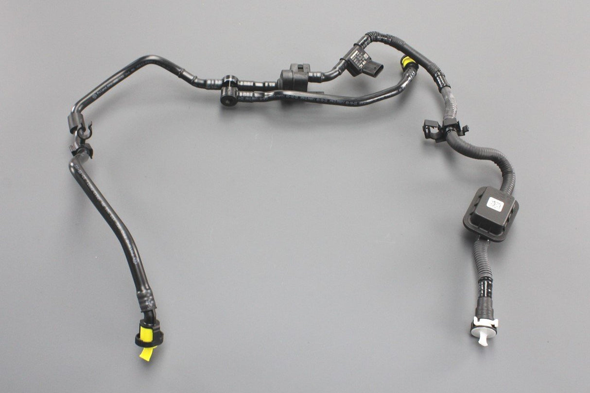 VW Audi SEAT 1.5 TSI TFSI air intake system pipe with valve 05E133366AN