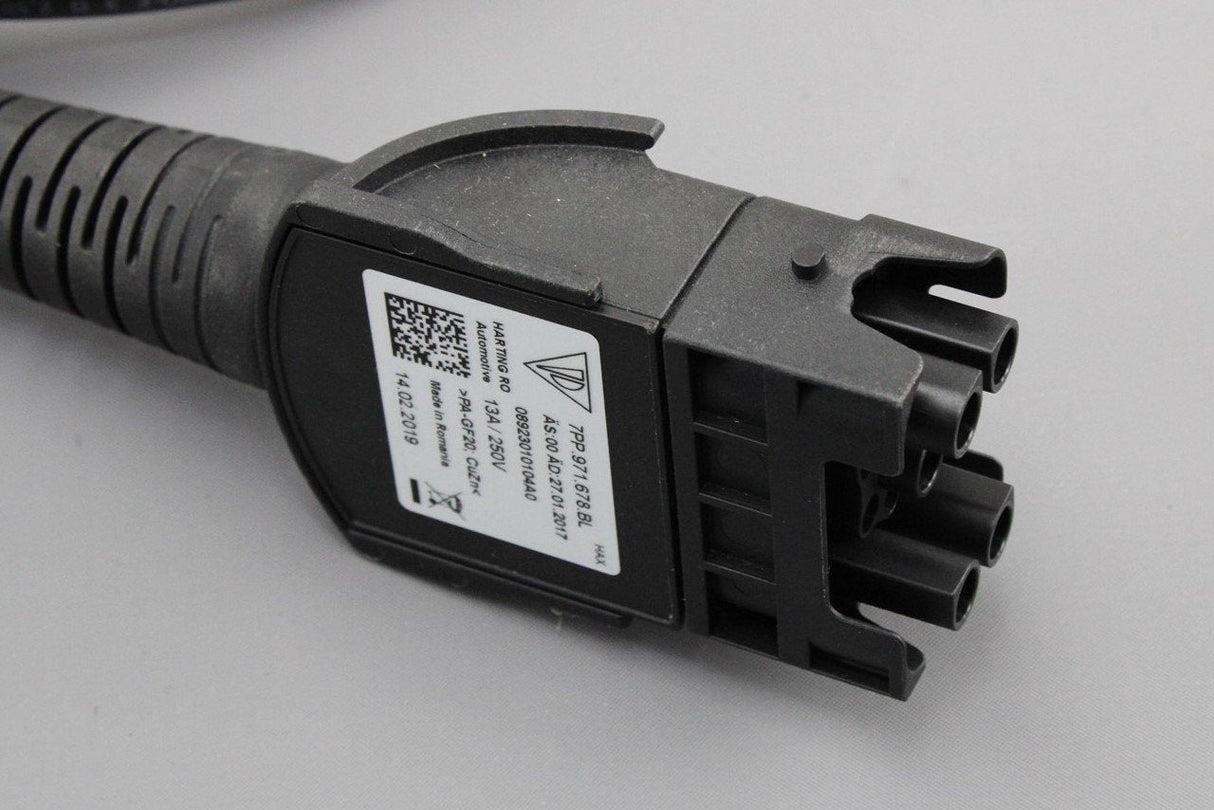Audi A3 A6 A7 A8 Q5 Q7 e-Tron UK mains socket charge cable 7PP971678BL