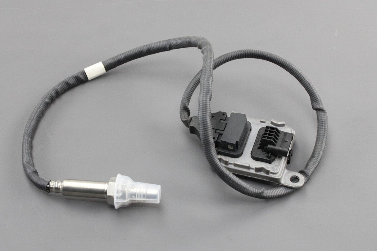 VW Passat Arteon Skoda Superb 2.0 TDI NOx sensor 04L907807AM