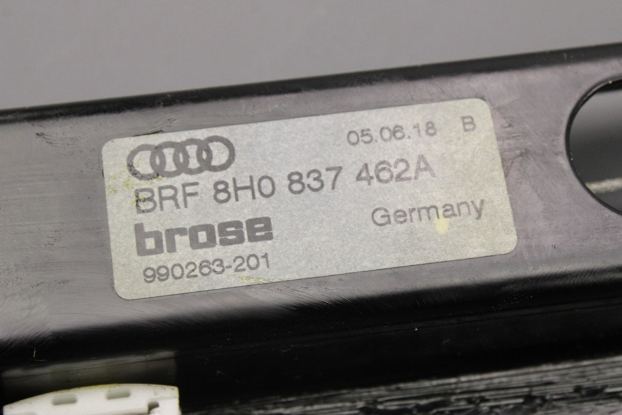 Audi A4 S4 RS4 Cabriolet B6 B7 03-09 window regulator (right) 8H0837462A