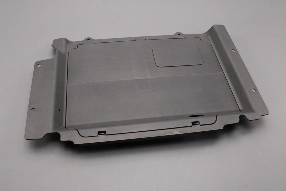 Audi Q5 2013-2017 battery box cover lid 8R0863565B, view 1
