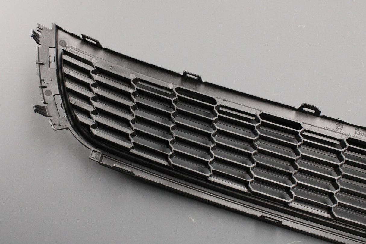 VW Polo 6R 2009-14 front bumper centre grille (lower) 6R0853677A 9B9