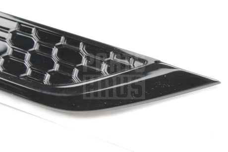 Audi RS5 2018-2025 front wing trim (right) 8W6853602E T94
