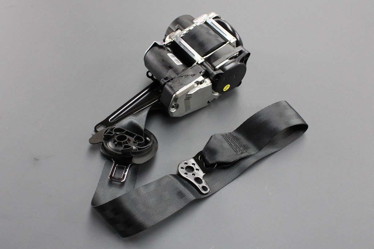 VW Tiguan 2016-on seat belt with tensioner (front right) 5NC857706D RAA